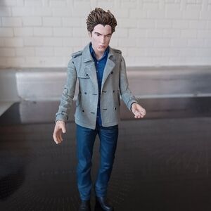 2008 Neca Twilight Edward Cullen New Moon Vampire Figure 7" Robert Pattinson